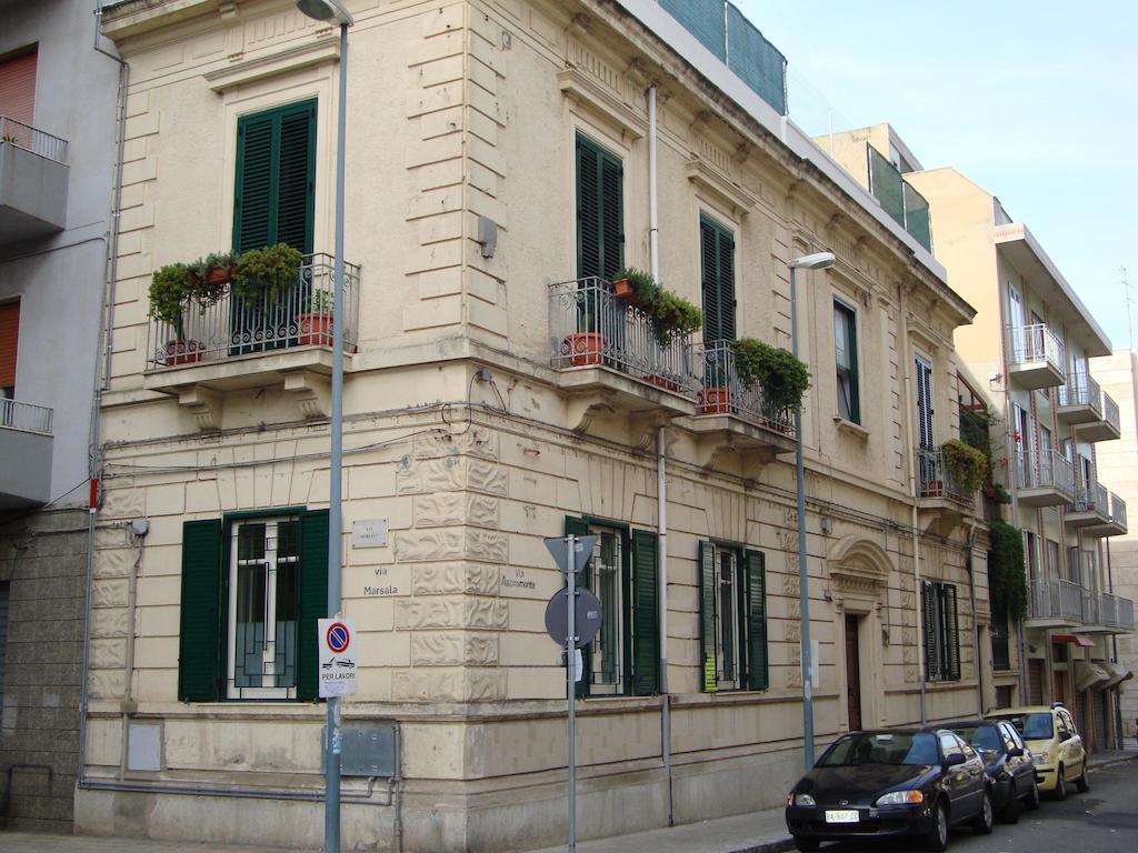 רג'יו די קאלאבריה La Maison Des Livres מראה חיצוני תמונה